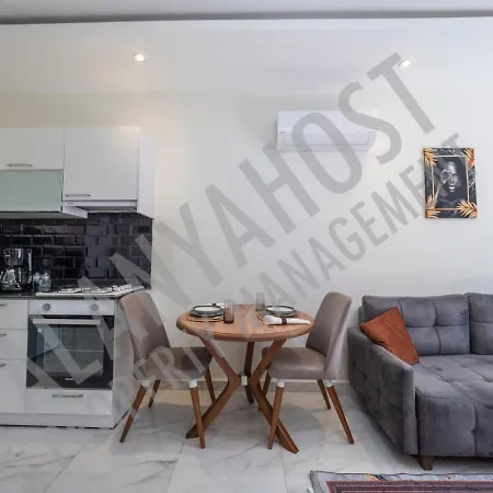 Calypso Luxurious Beachside In D6 Apartament