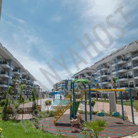 Calypso Luxurious Beachside In D6 Апартаменти *