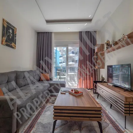 Calypso Luxurious Beachside In D6 Apartment